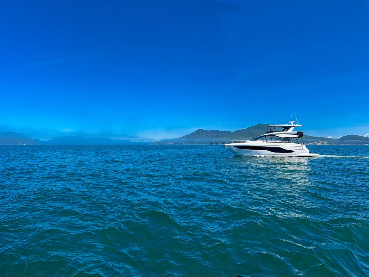 2027 Cruisers Yachts 50 FLY 50.0 feet, Clearwater, Florida #4
