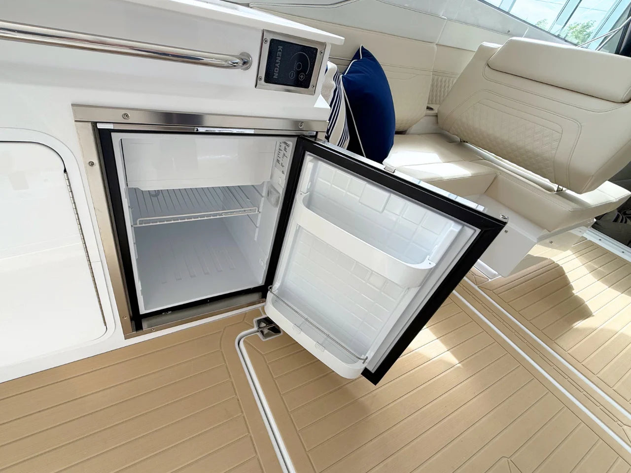 2026 Cruisers Yachts 34 GLS 34.0 feet, Clearwater, Florida #20