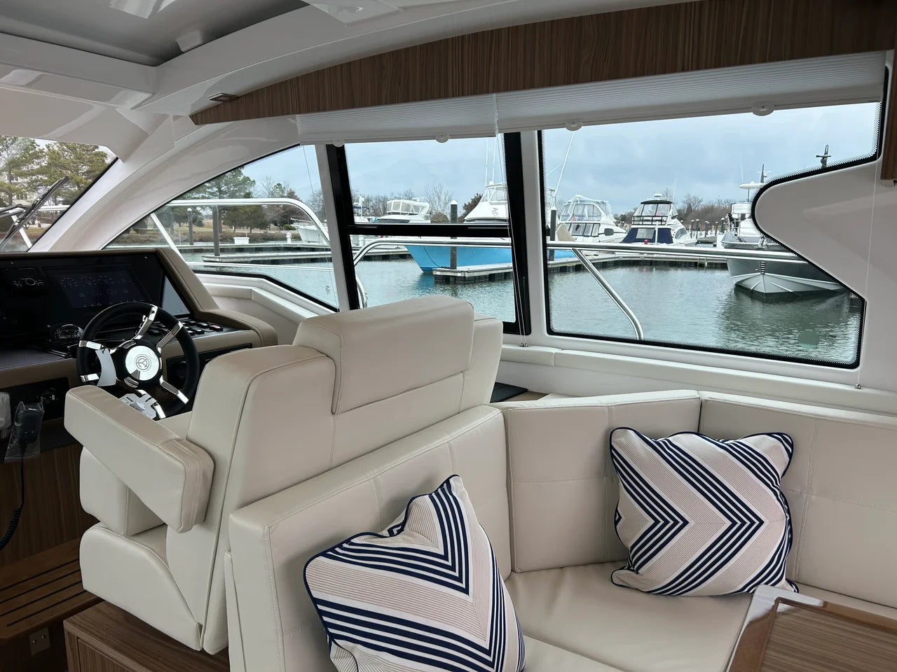 2026 Cruisers Yachts 42 Cantius 42.0 feet, Clearwater, Florida #32