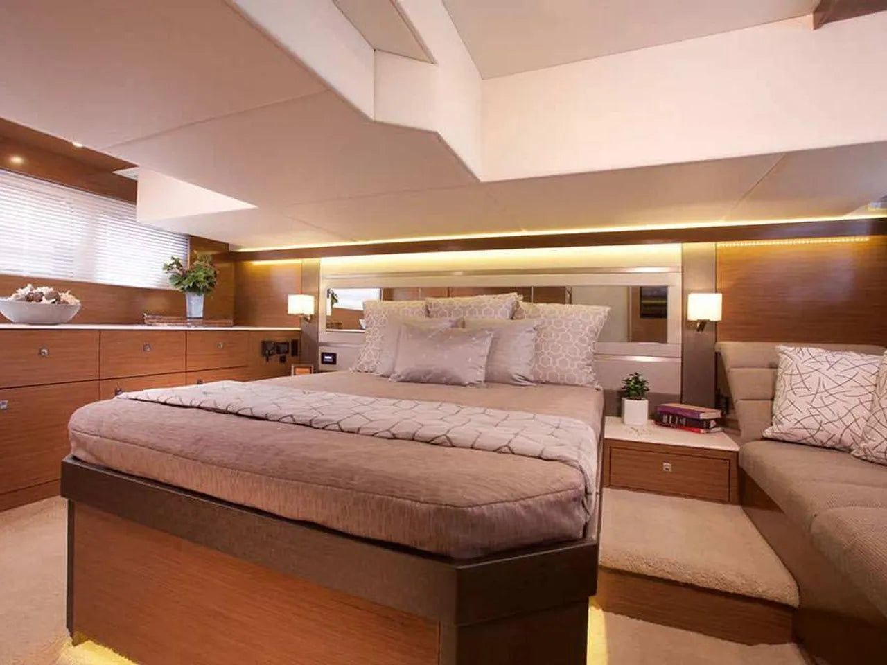 2026 Cruisers Yachts 46 Cantius 46.0 feet, Clearwater, Florida #12