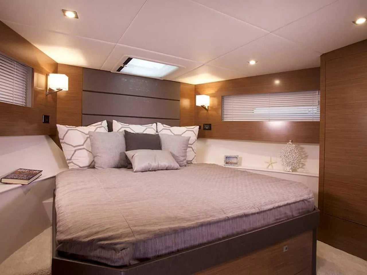 2026 Cruisers Yachts 42 Cantius 42.0 feet, Clearwater, Florida #13