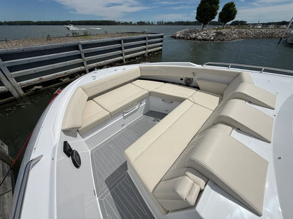 2027 Cruisers Yachts 38 GLS Outboard 38.0 feet, Clearwater, Florida #11