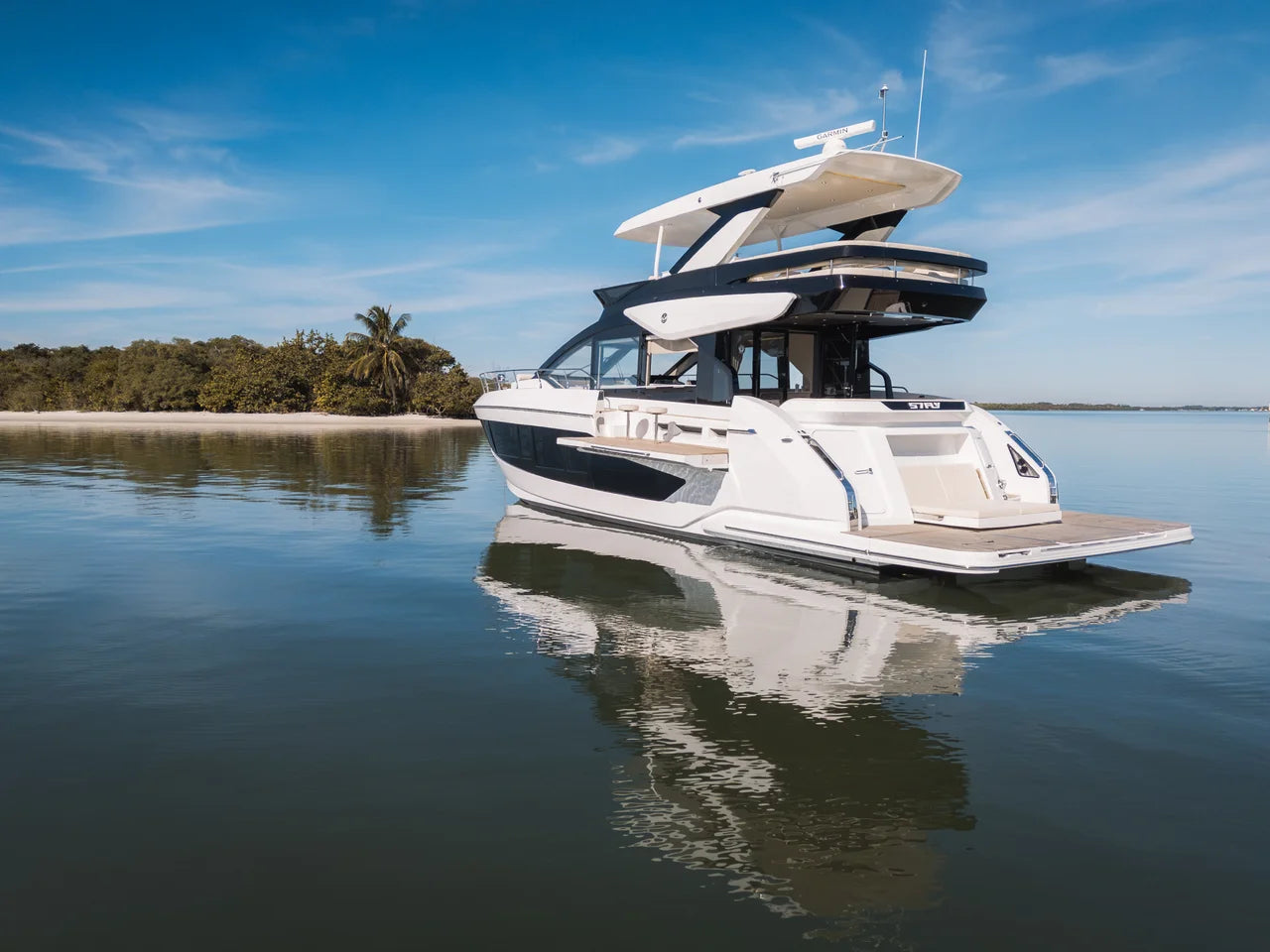 2026 Cruisers Yachts 57 FLY 57.0 feet, Clearwater, Florida #9