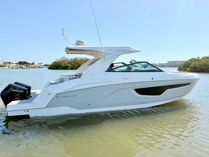 2026 Cruisers Yachts 34 GLS Outboard 34.0 feet, Clearwater, Florida #7