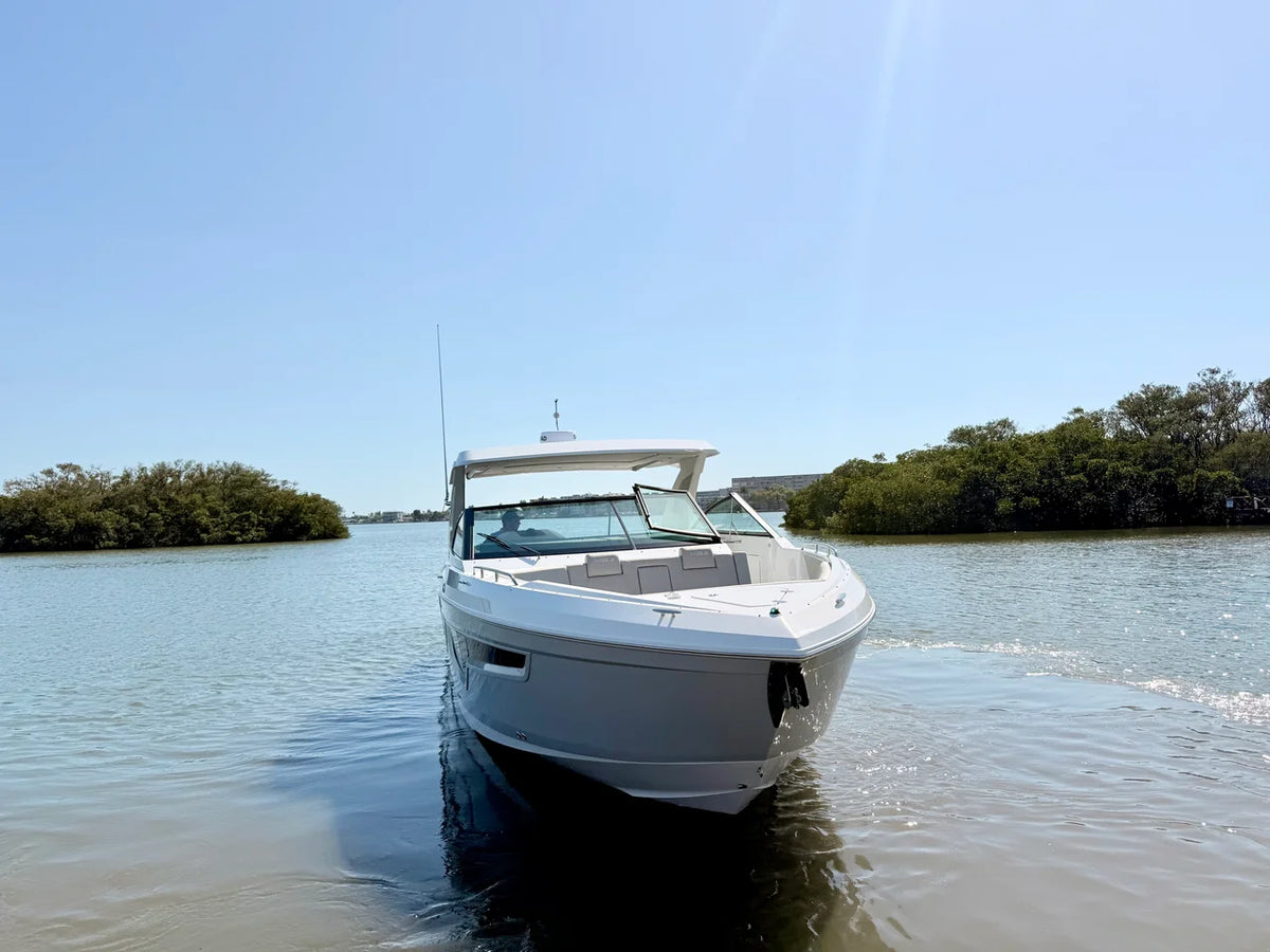 2026 Cruisers Yachts 34 GLS Outboard 34.0 feet, Clearwater, Florida #28