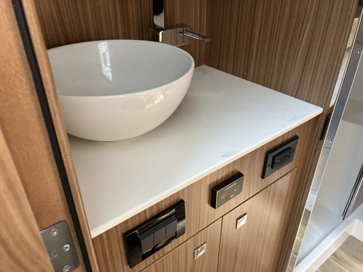 2026 Cruisers Yachts 42 Cantius 42.0 feet, Clearwater, Florida #19