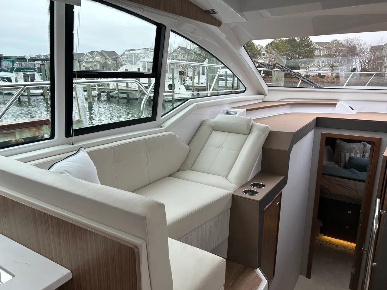 2026 Cruisers Yachts 42 Cantius 42.0 feet, Clearwater, Florida #31
