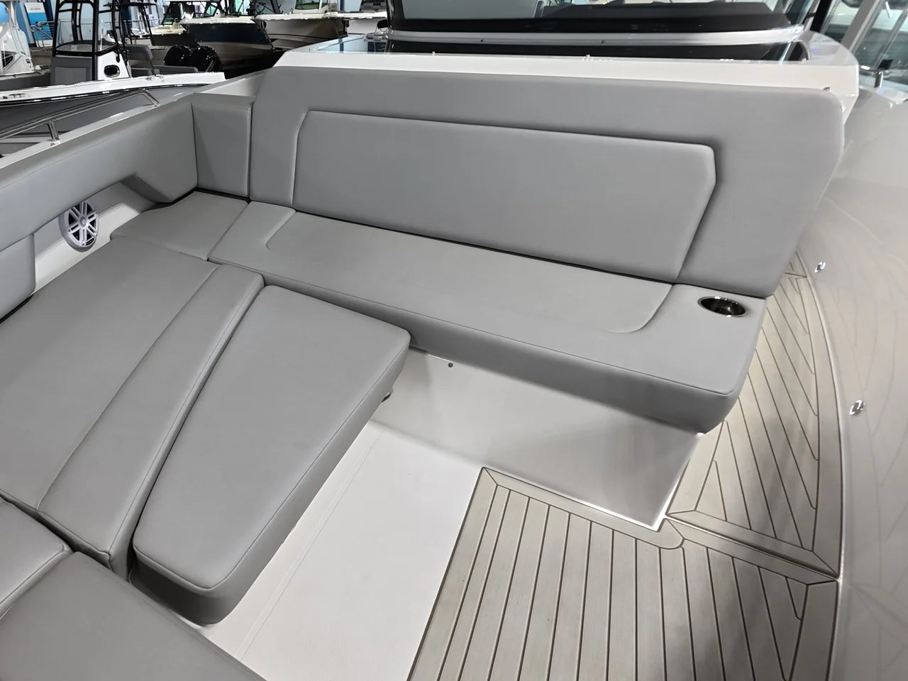 2026 Cruisers Yachts 38 VTR 38.0 feet, Clearwater, Florida #89