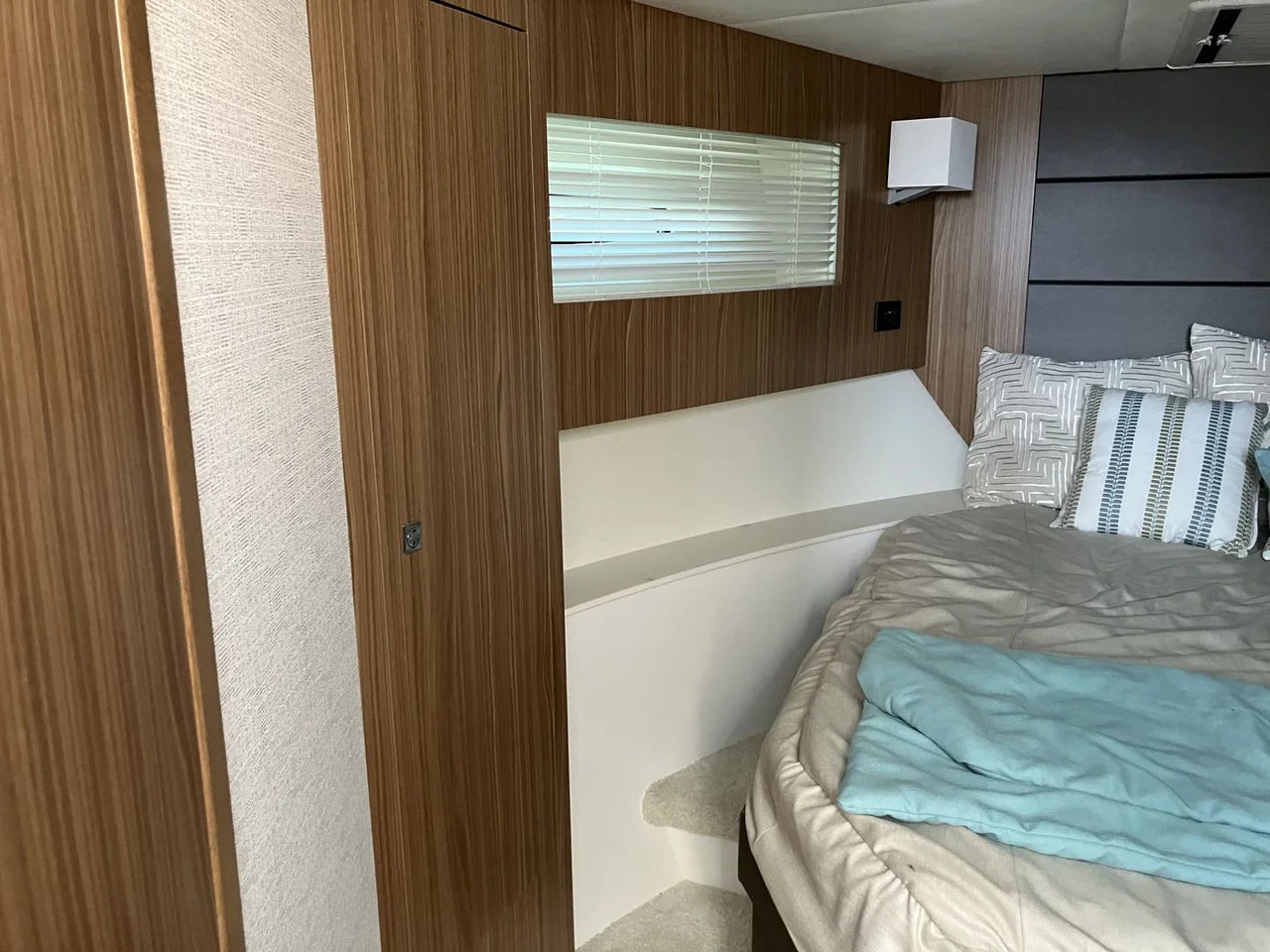 2026 Cruisers Yachts 42 Cantius 42.0 feet, Clearwater, Florida #23