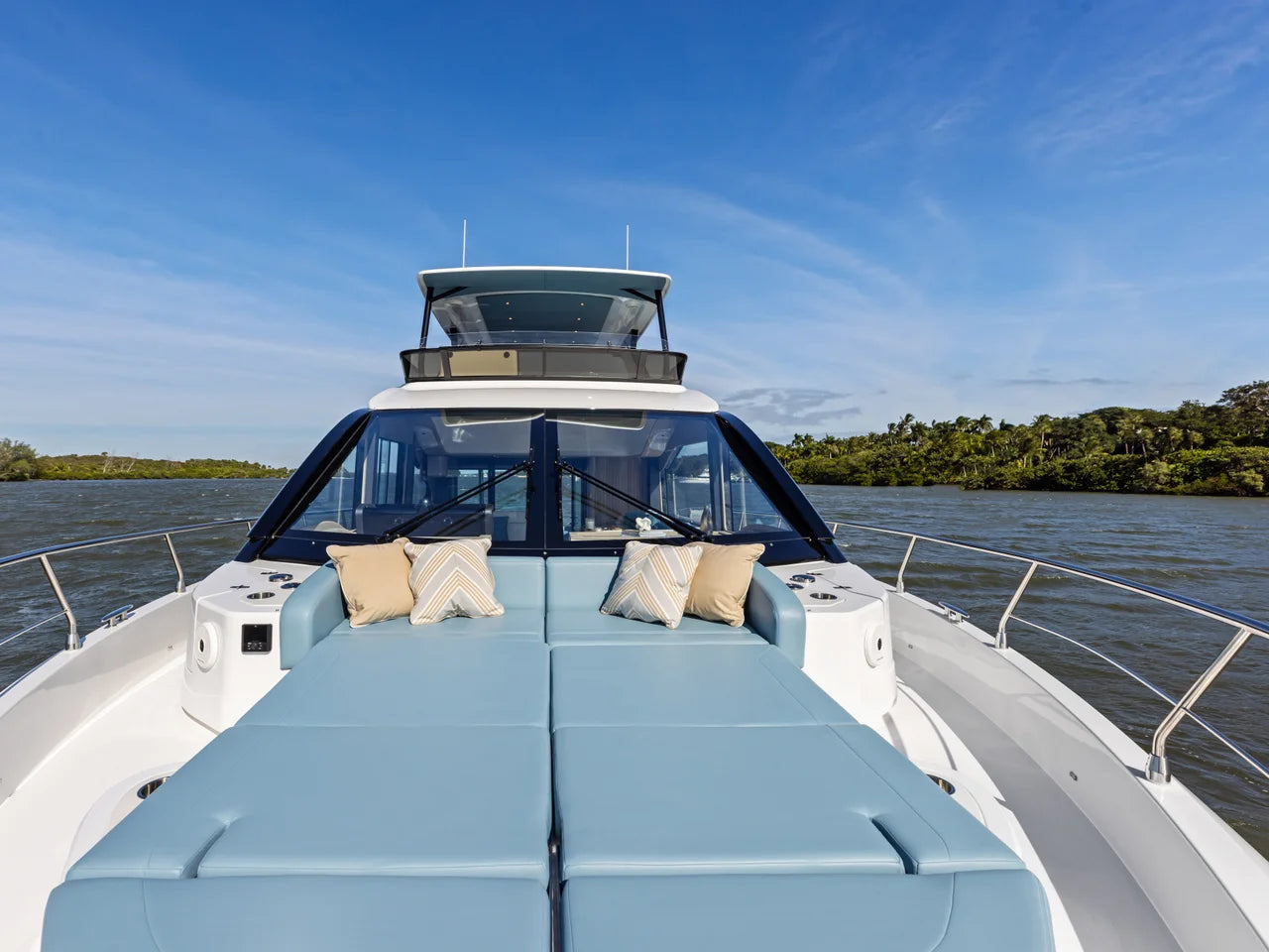 2027 Cruisers Yachts 50 FLY 50.0 feet, Clearwater, Florida #44