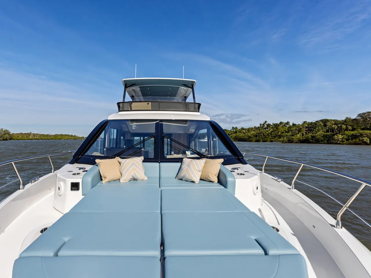 2026 Cruisers Yachts 50 FLY 50.0 feet, Clearwater, Florida #44