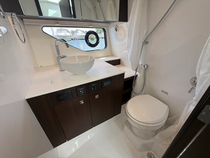 2027 Cruisers Yachts 38 GLS Outboard 38.0 feet, Clearwater, Florida #17