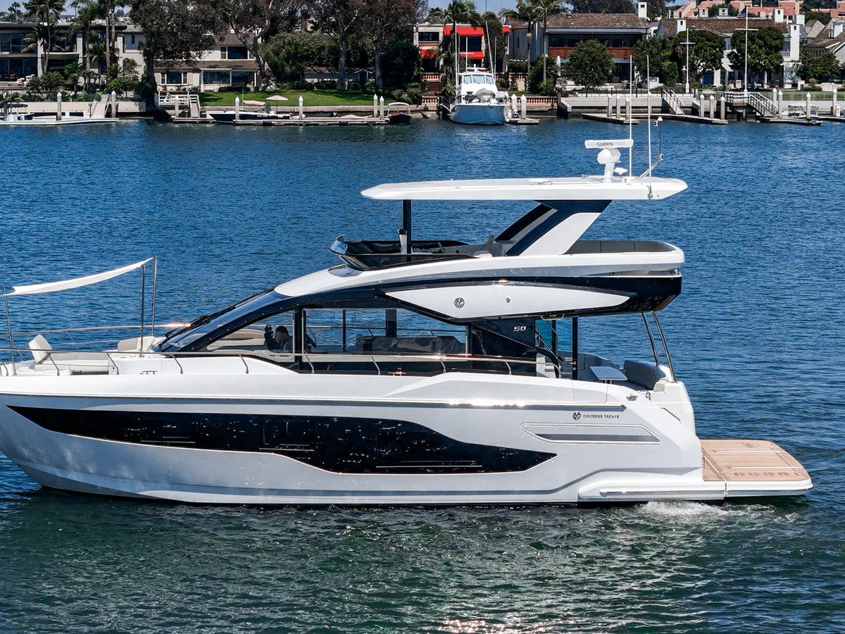 2027 Cruisers Yachts 50 FLY 50.0 feet, Clearwater, Florida #9