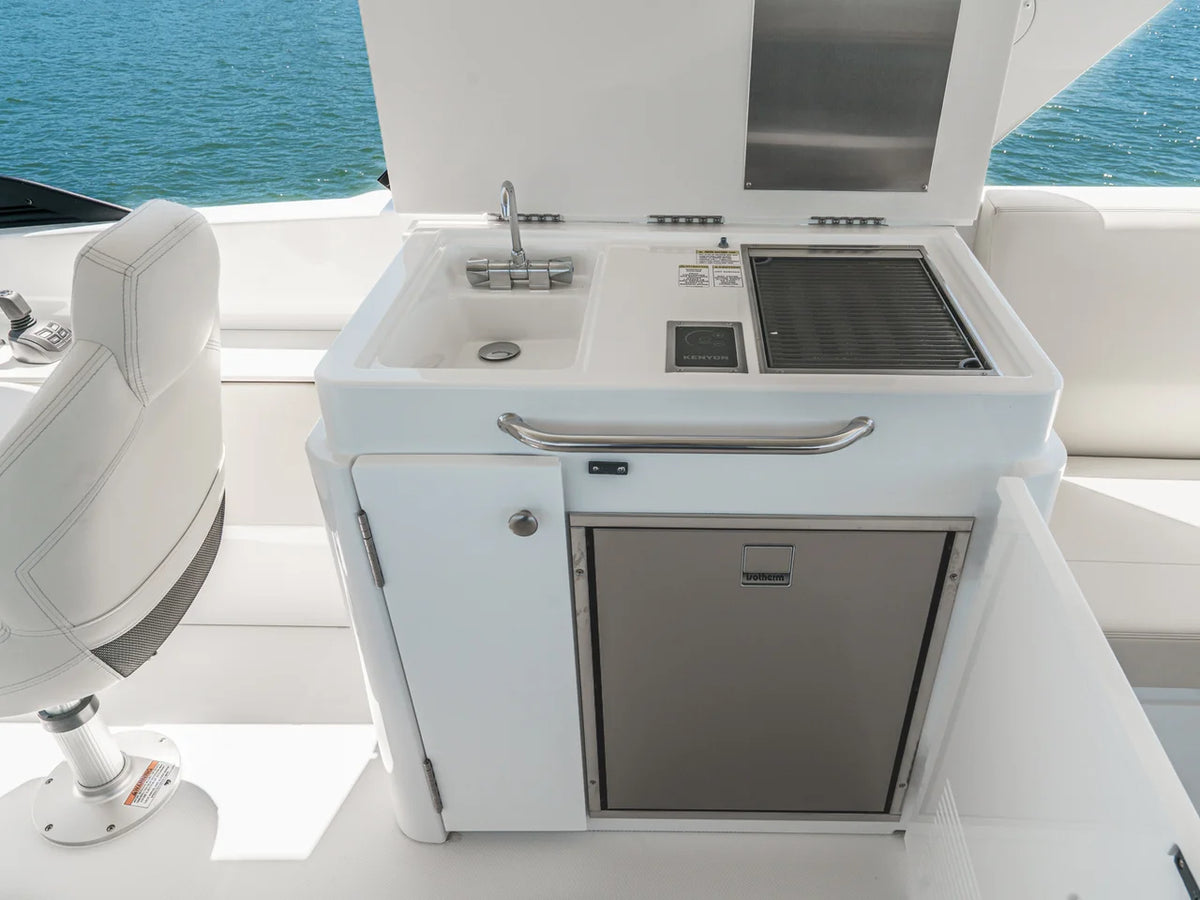 2027 Cruisers Yachts 50 FLY 50.0 feet, Clearwater, Florida #41