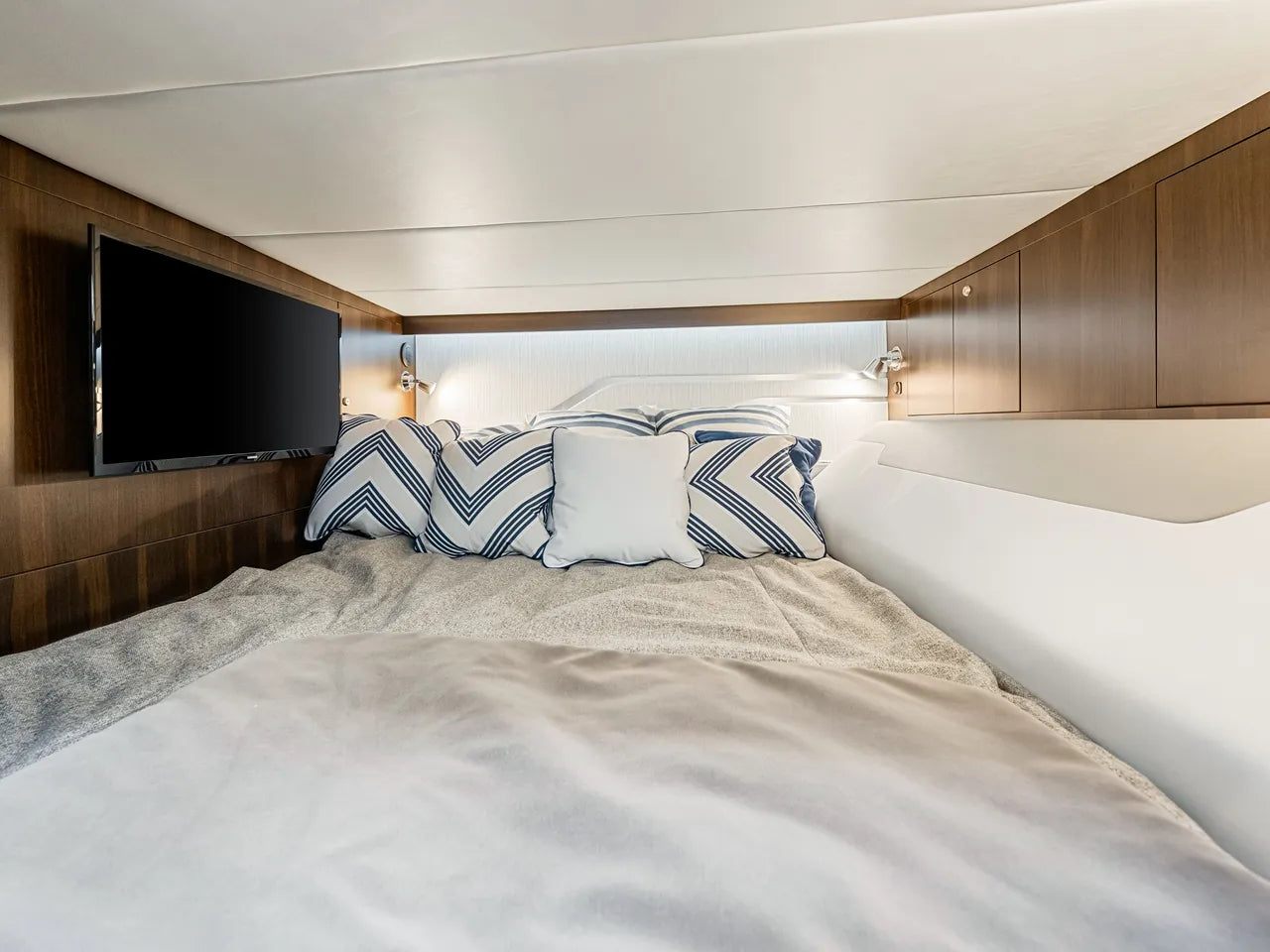 2026 Cruisers Yachts 42 GLS Outboard 42.0 feet, Clearwater, Florida #44