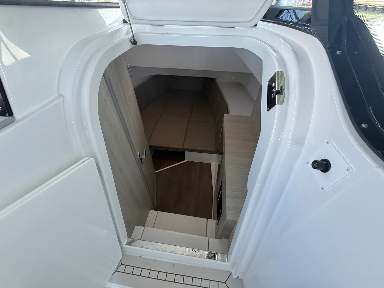 2026 Cruisers Yachts 38 VTR 38.0 feet, Clearwater, Florida #18