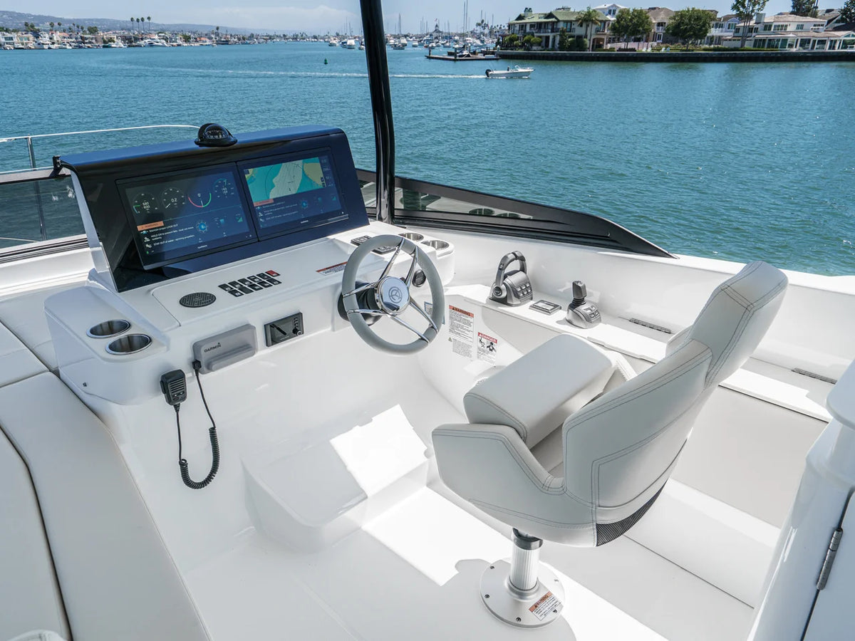 2027 Cruisers Yachts 50 FLY 50.0 feet, Clearwater, Florida #37