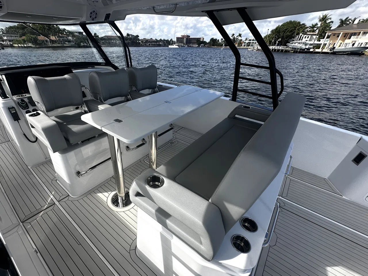 2026 Cruisers Yachts 38 VTR 38.0 feet, Clearwater, Florida #35