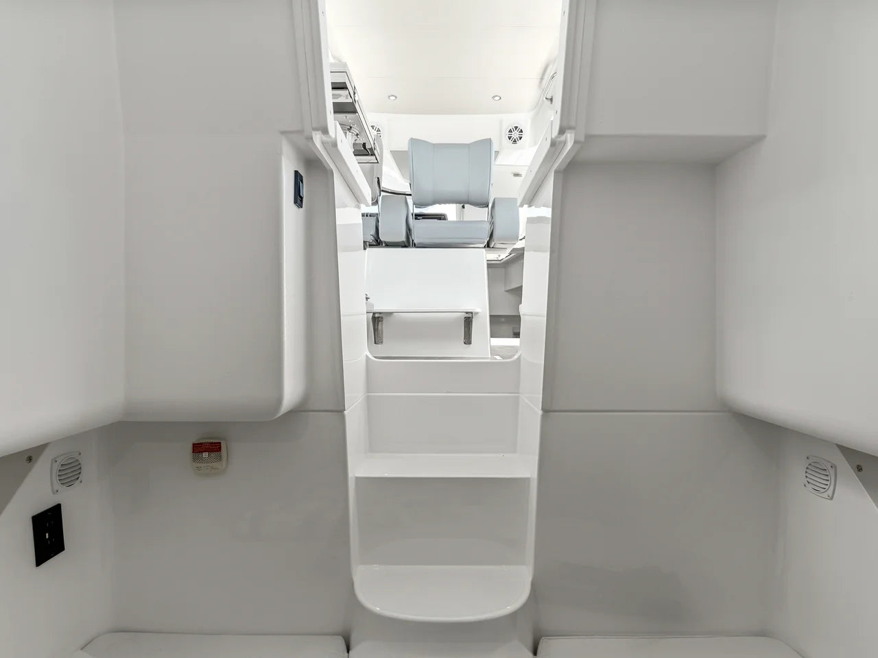 2026 Cruisers Yachts 38 VTR EC 38.0 feet, Clearwater, Florida #21