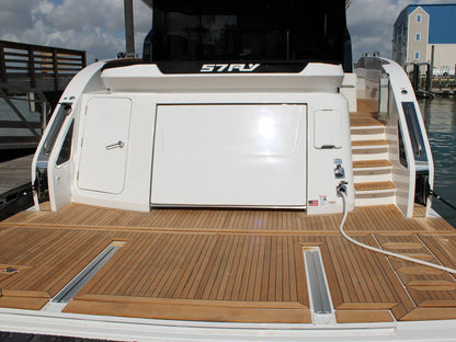 2027 Cruisers Yachts 57 FLY 57.0 feet, Clearwater, Florida #4