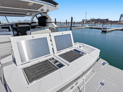 2026 Cruisers Yachts 50GLS OB 50.0 feet, Clearwater, Florida #9