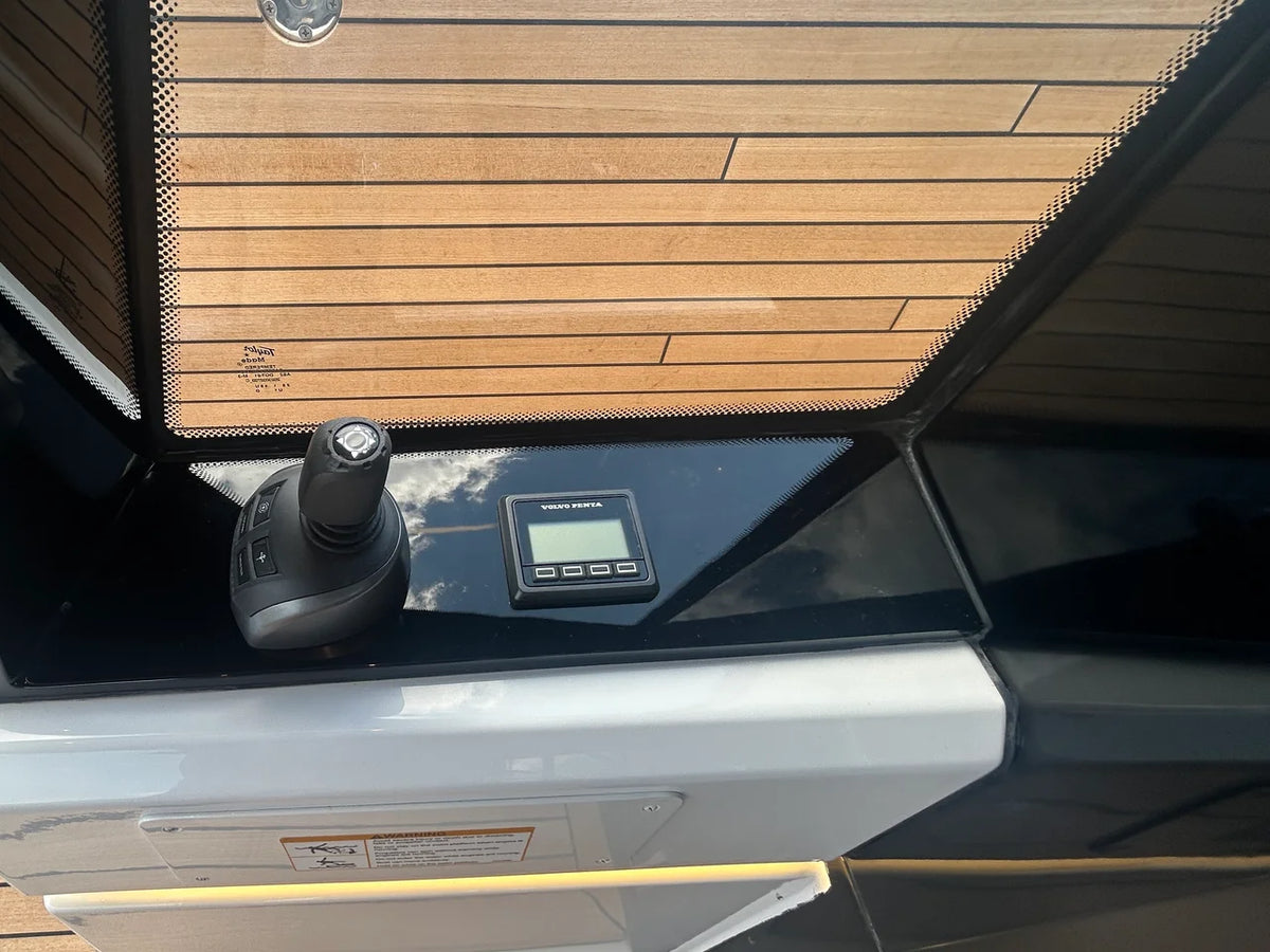 2026 Cruisers Yachts 57 FLY 57.0 feet, Clearwater, Florida #18