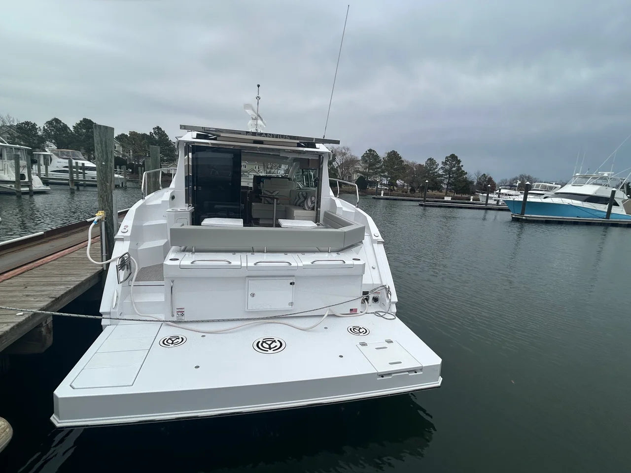 2026 Cruisers Yachts 42 Cantius 42.0 feet, Clearwater, Florida #9