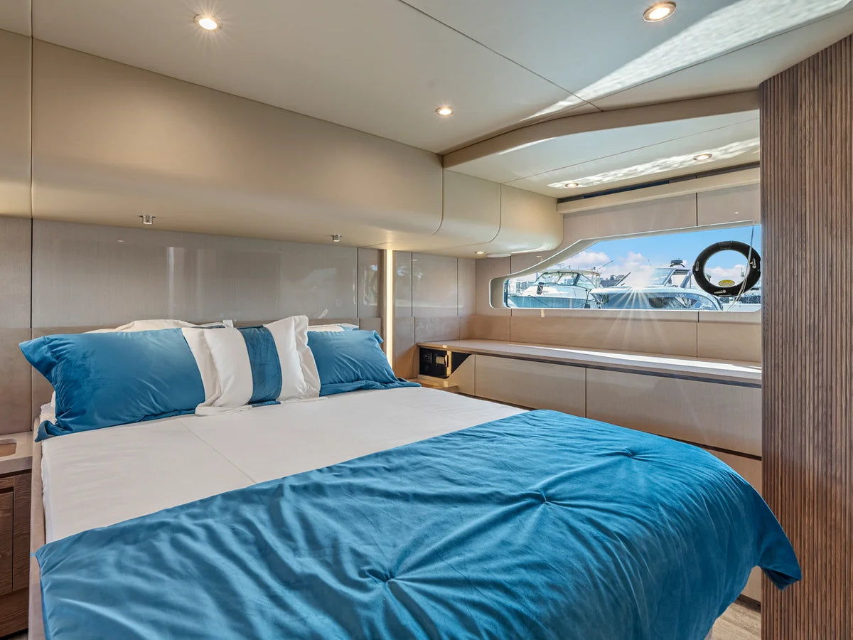 2027 Cruisers Yachts 50 FLY 50.0 feet, Clearwater, Florida #37