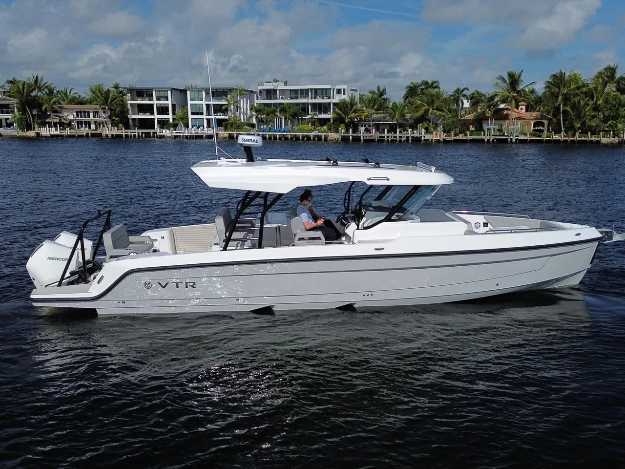 2026 Cruisers Yachts 38 VTR 38.0 feet, Clearwater, Florida #4