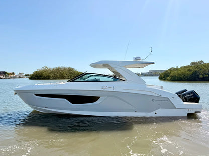 2026 Cruisers Yachts 34 GLS Outboard 34.0 feet, Clearwater, Florida #20