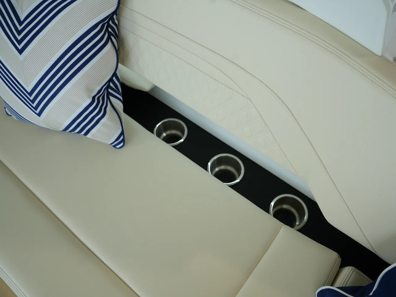 2026 Cruisers Yachts 34 GLS 34.0 feet, Clearwater, Florida #21