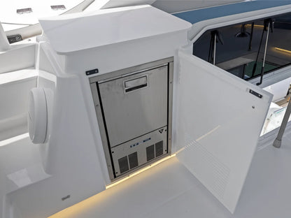 2026 Cruisers Yachts 57 FLY 57.0 feet, Clearwater, Florida #40
