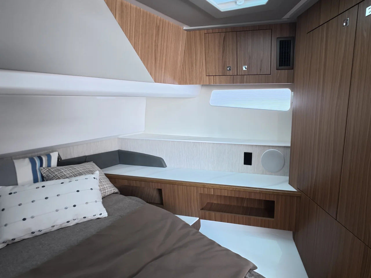 2026 Cruisers Yachts 50GLS OB 50.0 feet, Clearwater, Florida #45