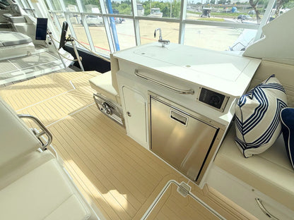 2026 Cruisers Yachts 34 GLS 34.0 feet, Clearwater, Florida #15