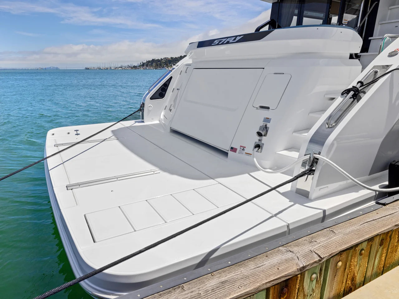 2026 Cruisers Yachts 57 FLY 57.0 feet, Clearwater, Florida #7