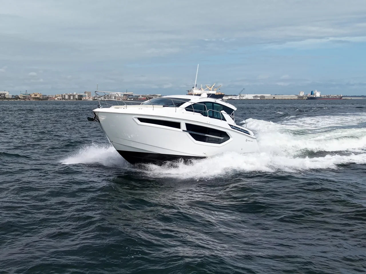 2026 Cruisers Yachts 42 Cantius 42.0 feet, Clearwater, Florida #3