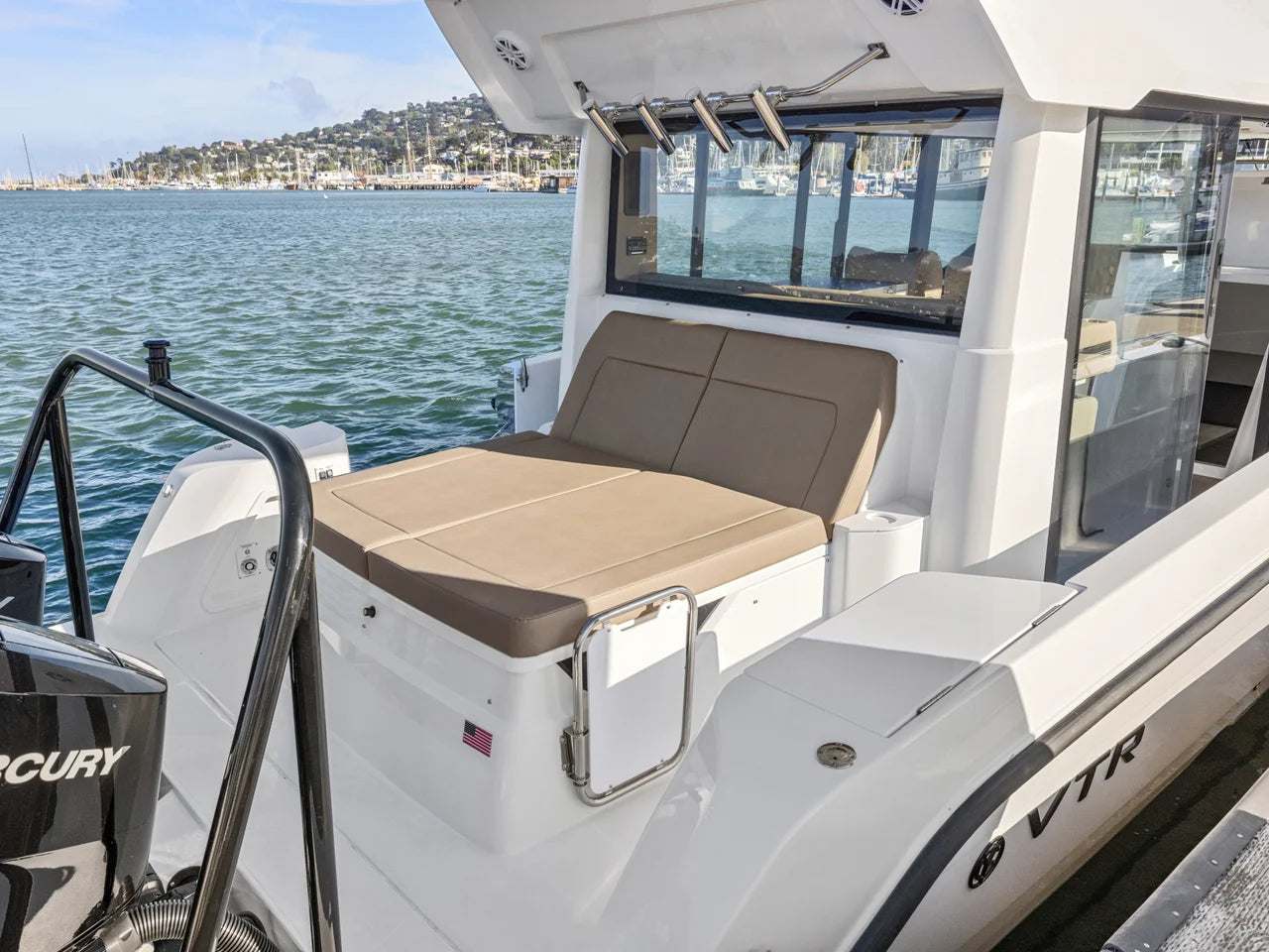 2026 Cruisers Yachts 38 VTR EC 38.0 feet, Clearwater, Florida #9