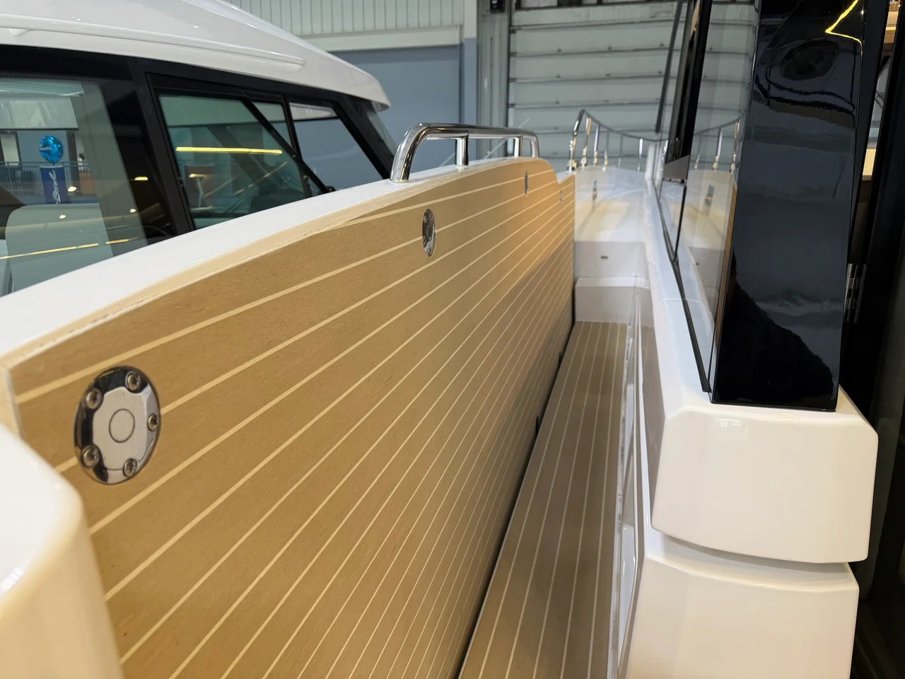 2026 Cruisers Yachts 57 FLY 57.0 feet, Clearwater, Florida #35