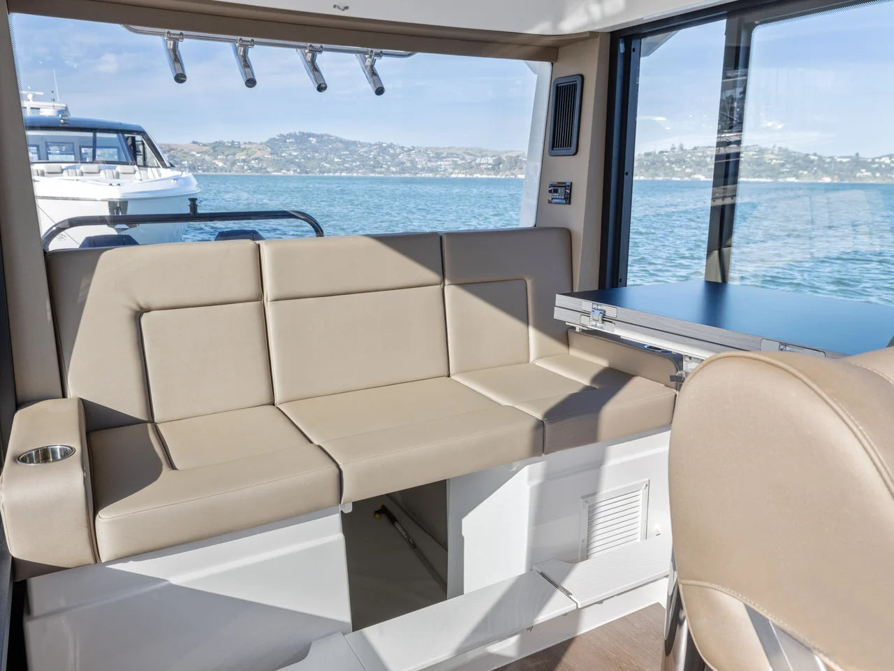2026 Cruisers Yachts 38 VTR EC 38.0 feet, Clearwater, Florida #16