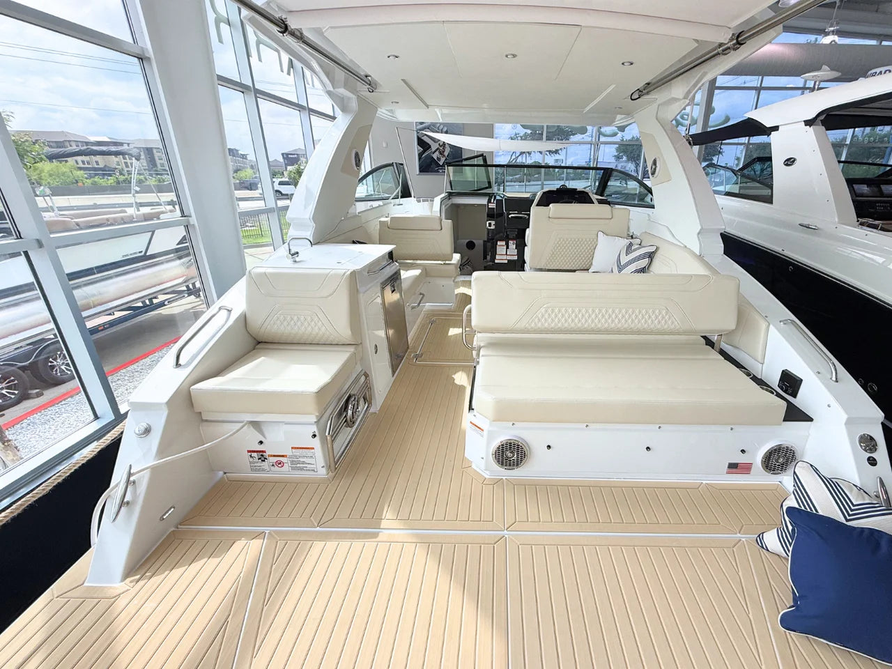 2026 Cruisers Yachts 34 GLS 34.0 feet, Clearwater, Florida #9