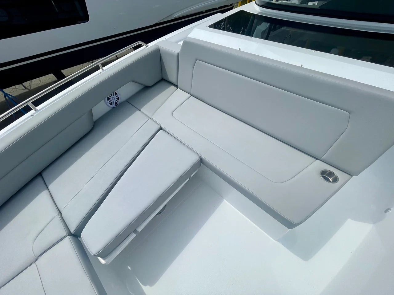 2026 Cruisers Yachts 38 VTR 38.0 feet, Clearwater, Florida #17