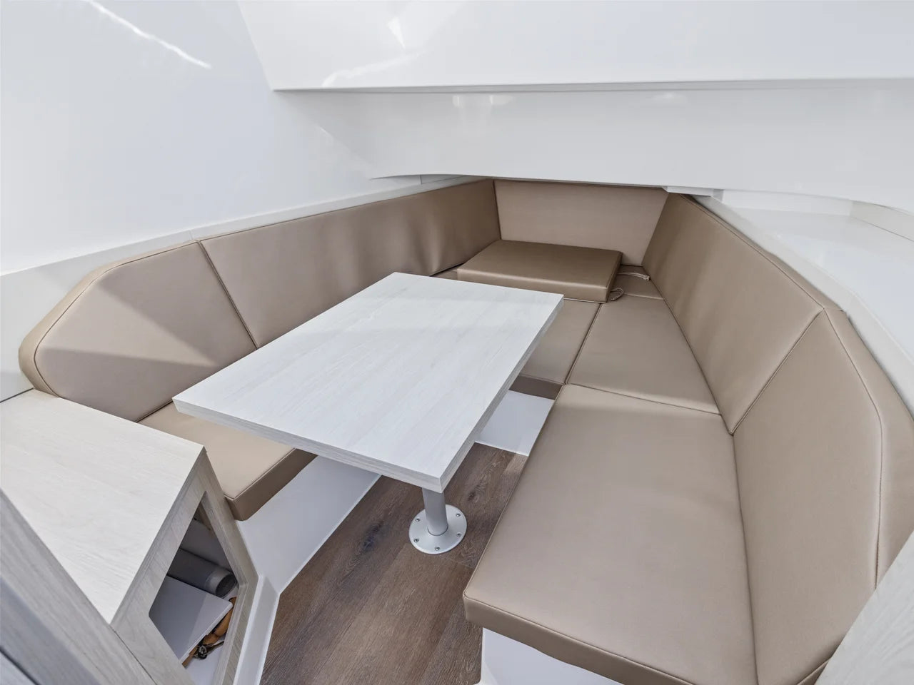 2026 Cruisers Yachts 38 VTR EC 38.0 feet, Clearwater, Florida #19