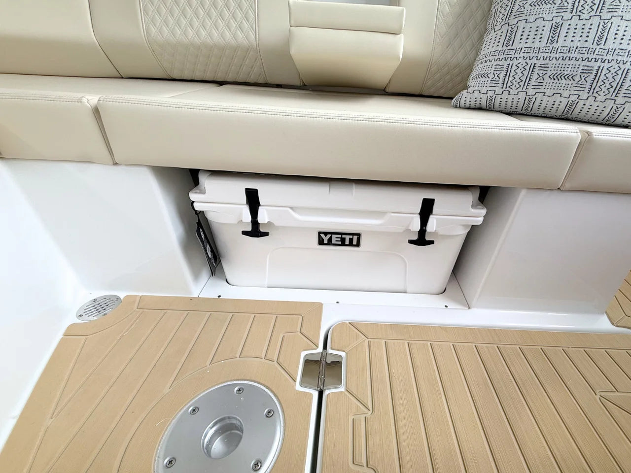 2026 Cruisers Yachts 34 GLS 34.0 feet, Clearwater, Florida #40