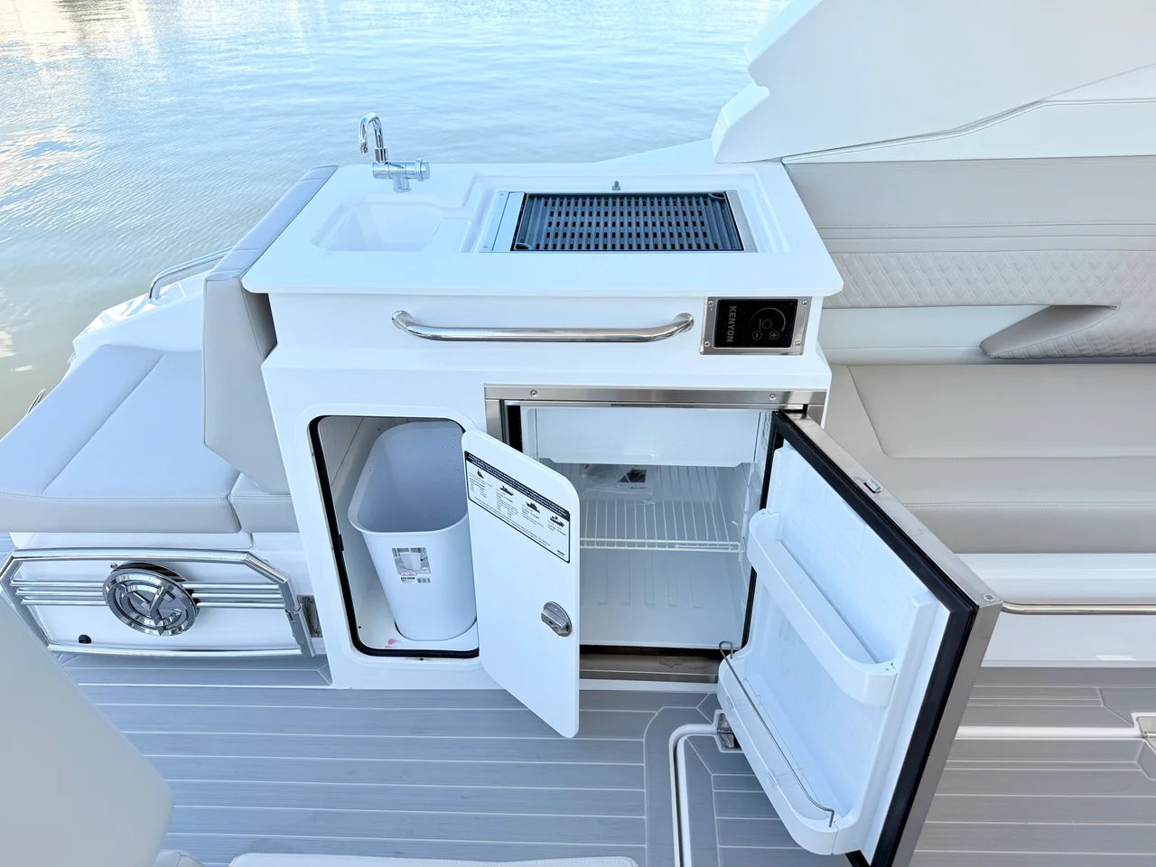 2026 Cruisers Yachts 34 GLS Outboard 34.0 feet, Clearwater, Florida #45