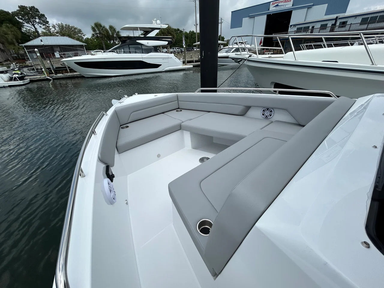 2026 Cruisers Yachts 38 VTR EC 38.0 feet, Clearwater, Florida #27
