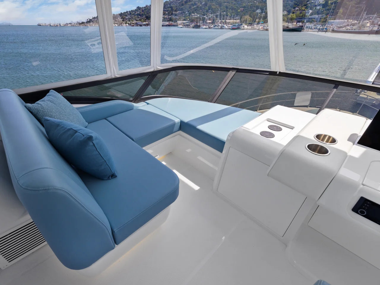 2026 Cruisers Yachts 57 FLY 57.0 feet, Clearwater, Florida #29