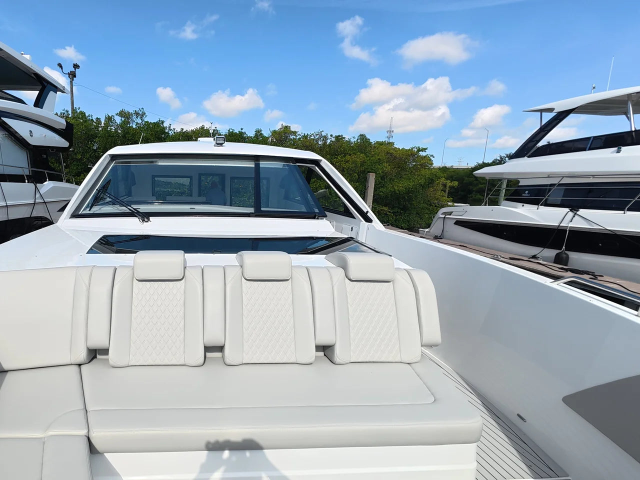 2026 Cruisers Yachts 50GLS OB 50.0 feet, Clearwater, Florida #26