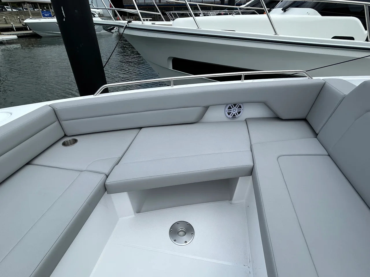 2026 Cruisers Yachts 38 VTR EC 38.0 feet, Clearwater, Florida #30