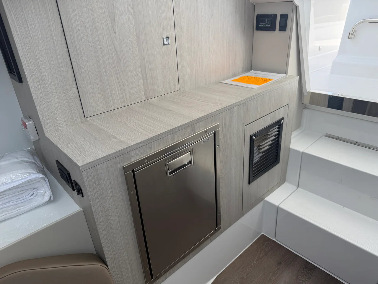 2026 Cruisers Yachts 38 VTR 38.0 feet, Clearwater, Florida #27