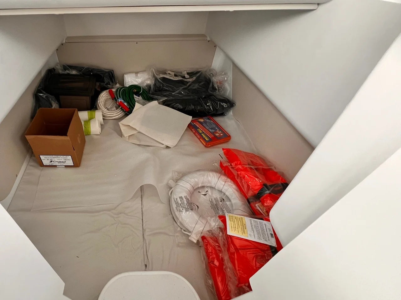 2026 Cruisers Yachts 38 VTR EC 38.0 feet, Clearwater, Florida #26
